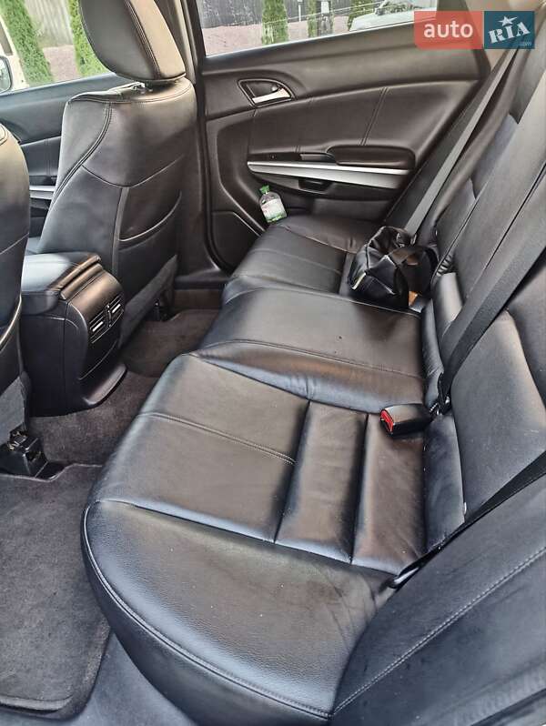 Внедорожник / Кроссовер Honda Crosstour 2013 в Черкассах