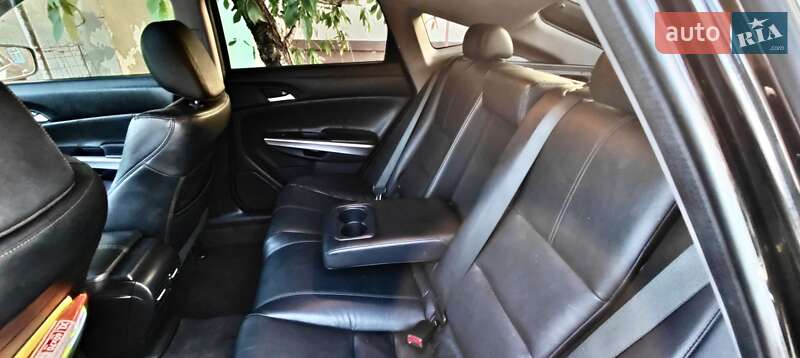 Внедорожник / Кроссовер Honda Crosstour 2013 в Черкассах