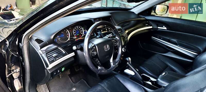 Внедорожник / Кроссовер Honda Crosstour 2013 в Черкассах