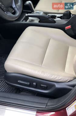 Внедорожник / Кроссовер Honda Crosstour 2012 в 