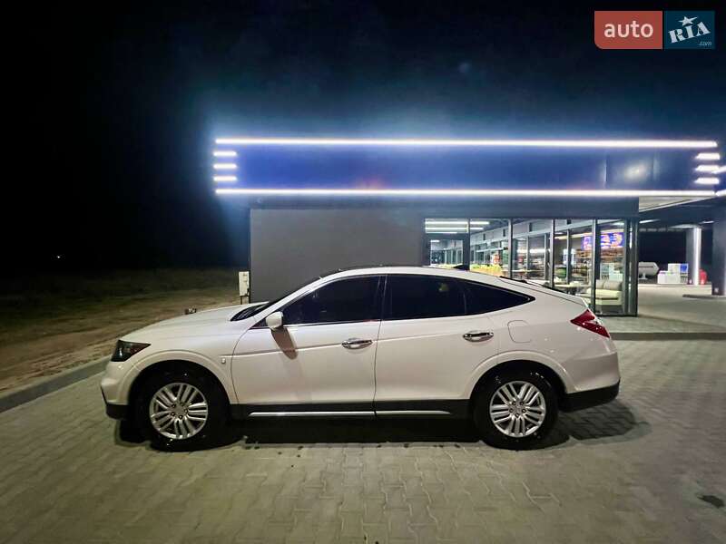 Позашляховик / Кросовер Honda Crosstour 2013 в Ірпені