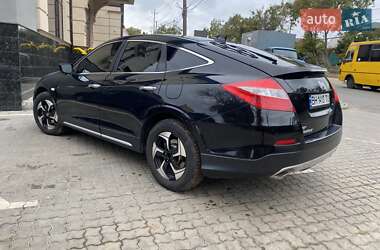 Внедорожник / Кроссовер Honda Crosstour 2014 в 