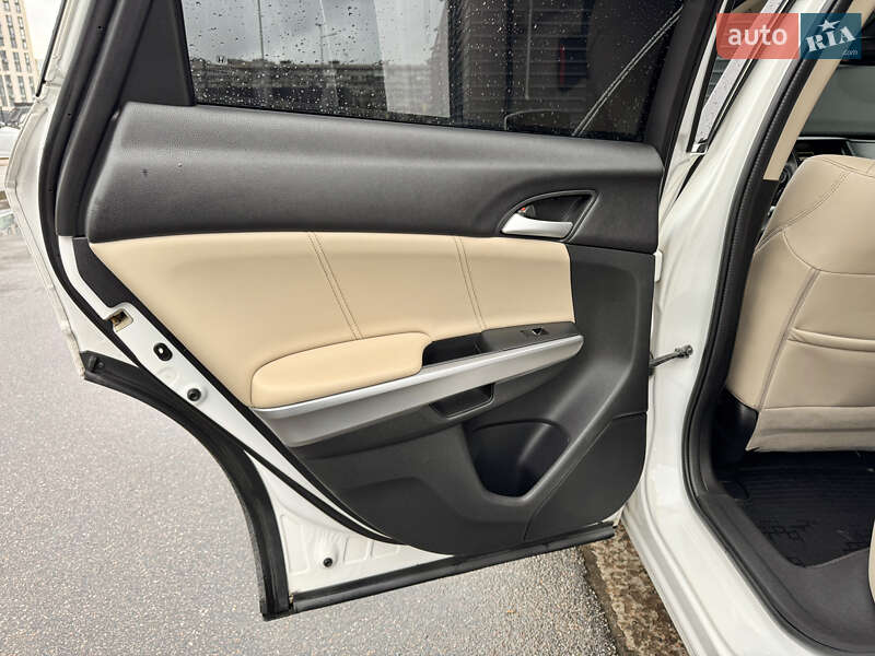 Внедорожник / Кроссовер Honda Crosstour 2014 в Киеве