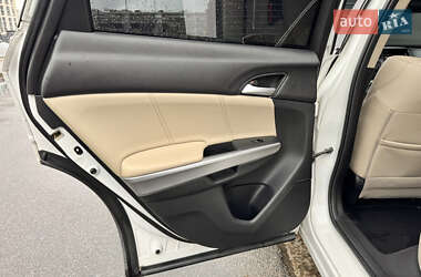 Позашляховик / Кросовер Honda Crosstour 2014 в  фото 20 Позашляховик / Кросовер Honda Crosstour 2014 в