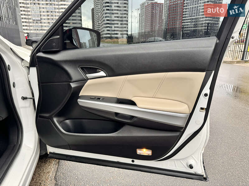 Внедорожник / Кроссовер Honda Crosstour 2014 в Киеве