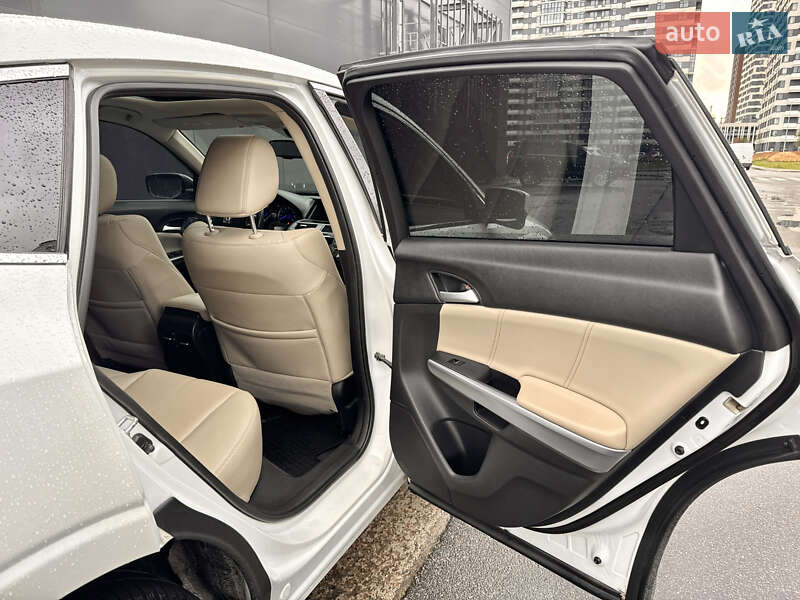 Внедорожник / Кроссовер Honda Crosstour 2014 в Киеве