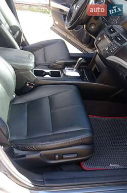 Позашляховик / Кросовер Honda Crosstour 2014 в  фото 23 Позашляховик / Кросовер Honda Crosstour 2014 в