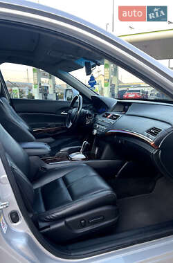 Внедорожник / Кроссовер Honda Crosstour 2012 в 