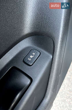Внедорожник / Кроссовер Honda Crosstour 2012 в 