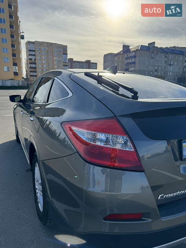 Внедорожник / Кроссовер Honda Crosstour 2014 в Каменец-Подольском