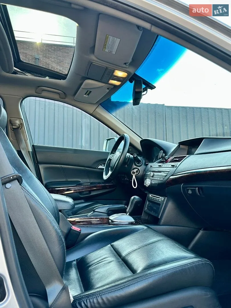 2011 Honda Crosstour - мініатюра 17