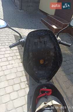 Скутер Honda Dio AF-27 1994 в  фото 5 Скутер Honda Dio AF-27 1994 в