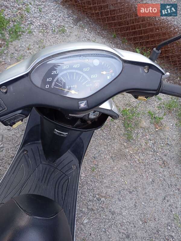 Грузовые мотороллеры, мотоциклы, скутеры, мопеды Honda Dio AF-35 2004 в Бобровице
