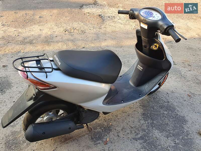 Скутер Honda Dio AF-56 2004 в Остер фото 3 Скутер Honda Dio AF-56 2004 в Остер
