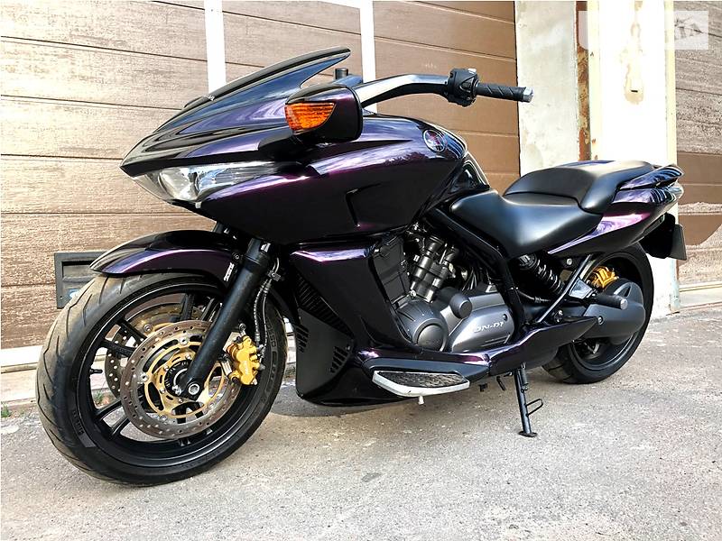 Мотоцикл Туризм Honda DN-01 2008 в Ровно фото 4 Мотоцикл Туризм Honda DN-01 2008 в Ровно