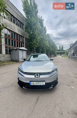 Седан Honda e:NP2 2024 в 