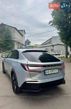Седан Honda e:NP2 2024 в 