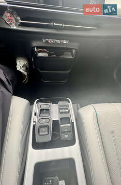 Седан Honda e:NP2 2024 в 