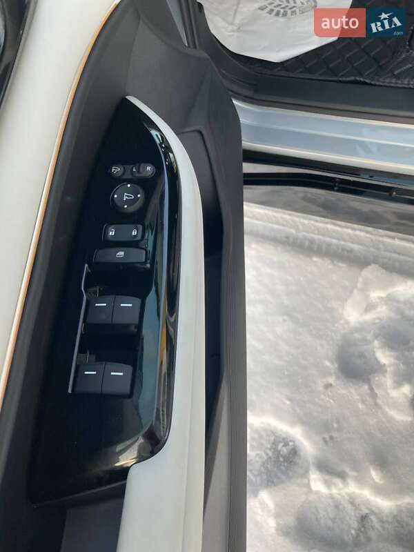 Внедорожник / Кроссовер Honda e:NP2 2024 в Львове