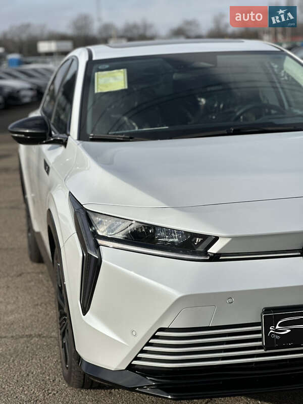 Внедорожник / Кроссовер Honda e:NS2 2025 в Киеве