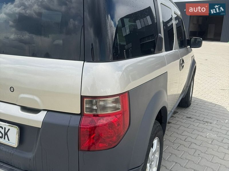 Позашляховик / Кросовер Honda Element 2003 в Чернігові