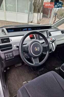 Минивэн Honda Elysion 2009 в 