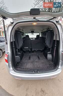 Минивэн Honda Elysion 2009 в 