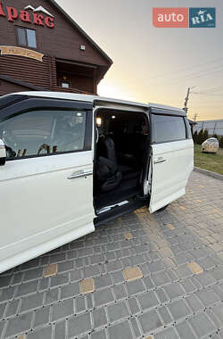 Минивэн Honda Elysion 2011 в 