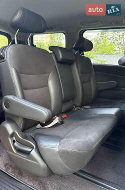 Минивэн Honda Elysion 2012 в 
