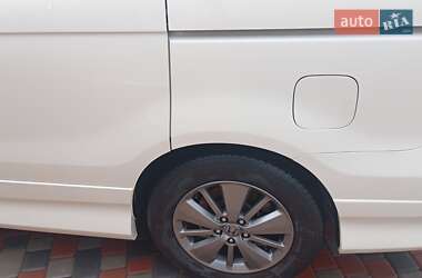 Мінівен Honda Elysion 2011 в 