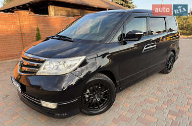 Минивэн Honda Elysion 2012 в 