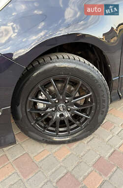 Минивэн Honda Elysion 2012 в 