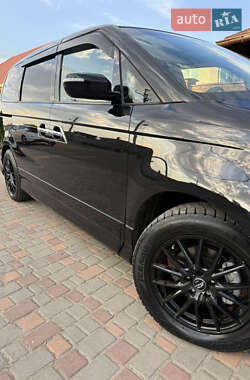 Минивэн Honda Elysion 2012 в 