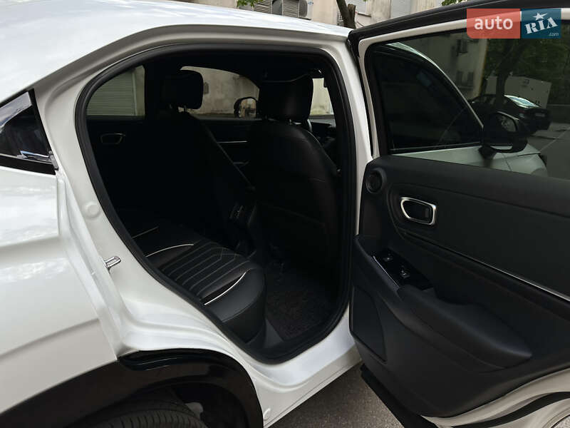 Внедорожник / Кроссовер Honda eNS1 2022 в Киеве