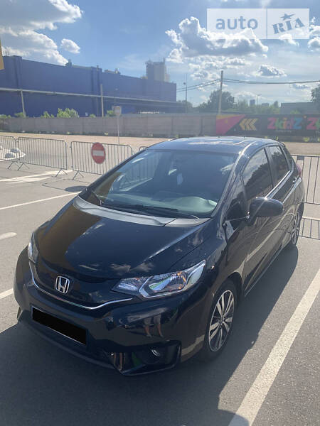 Хэтчбек Honda Fit 2015 в Киеве