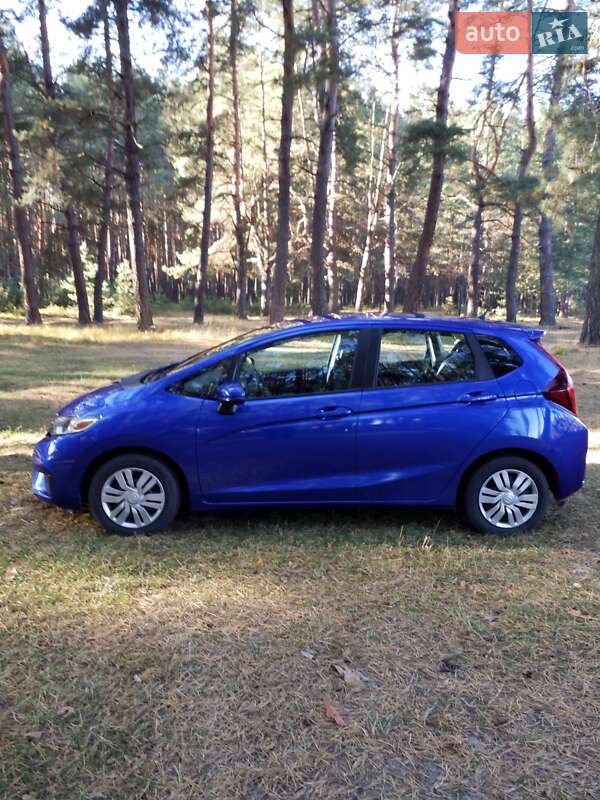 Хэтчбек Honda Fit 2016 в Славуте