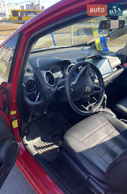 Хэтчбек Honda Fit 2012 в Киеве
