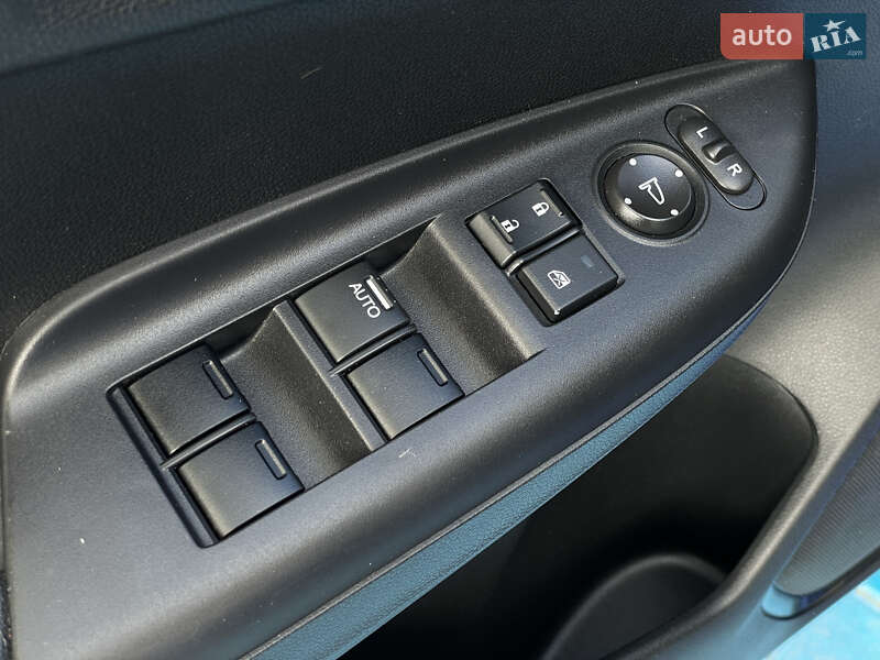 Хэтчбек Honda Fit 2015 в Одессе