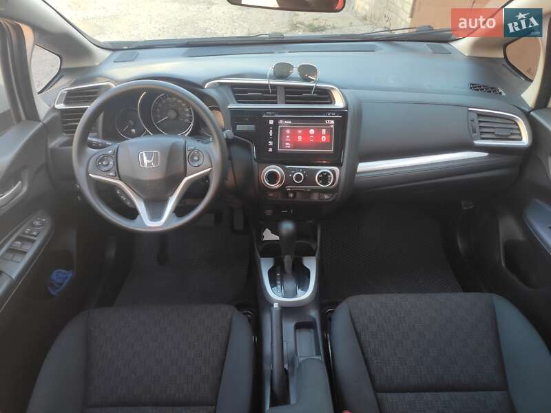 Хэтчбек Honda Fit 2015 в Днепре