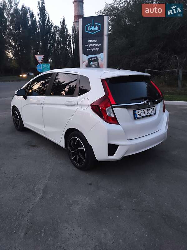 Хэтчбек Honda Fit 2015 в Днепре