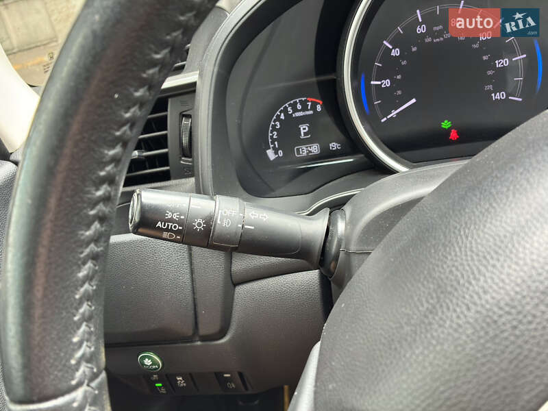 Хэтчбек Honda Fit 2017 в Киеве