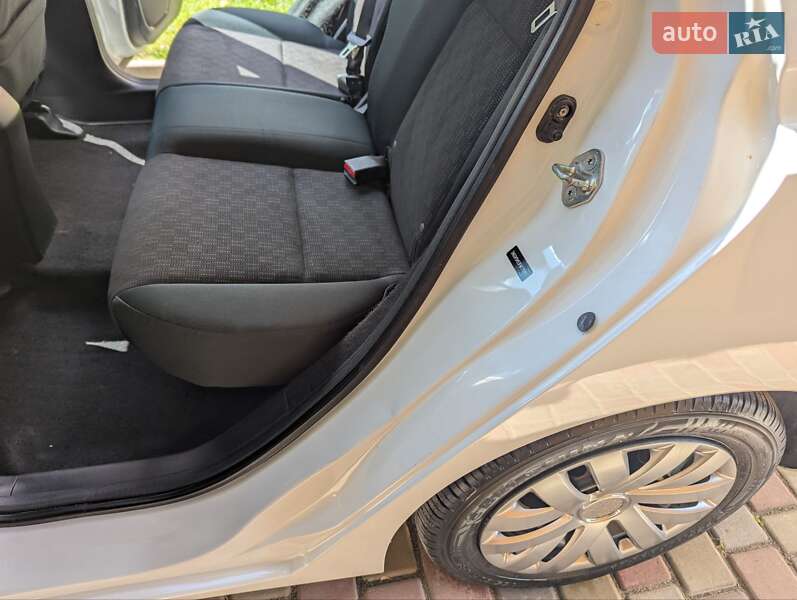 Хетчбек Honda Fit 2015 в Тернополі фото 12 Хетчбек Honda Fit 2015 в Тернополі