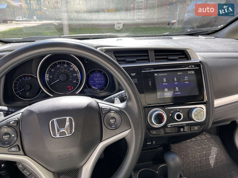 Хэтчбек Honda Fit 2016 в Киеве