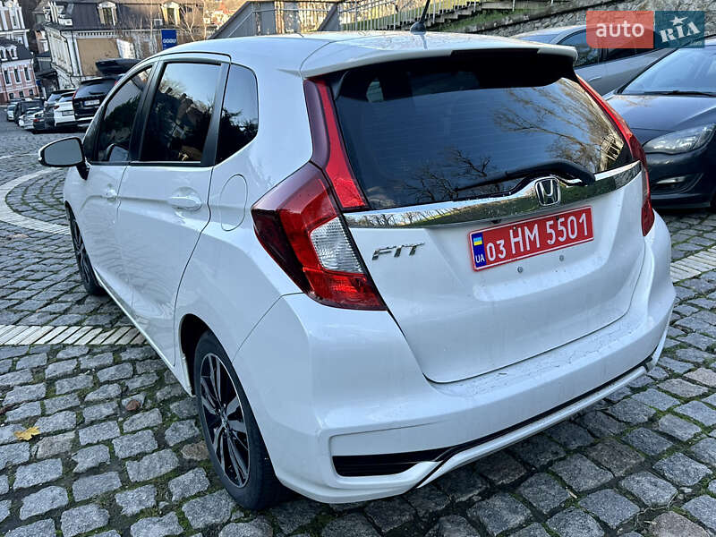 Хэтчбек Honda Fit 2019 в Киеве фото 6 Хэтчбек Honda Fit 2019 в Киеве
