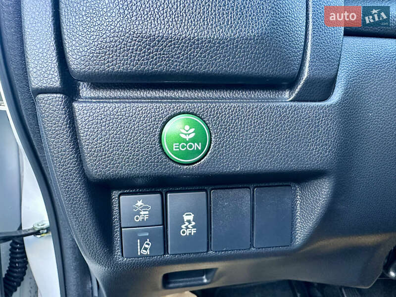 Хэтчбек Honda Fit 2019 в Киеве фото 20 Хэтчбек Honda Fit 2019 в Киеве