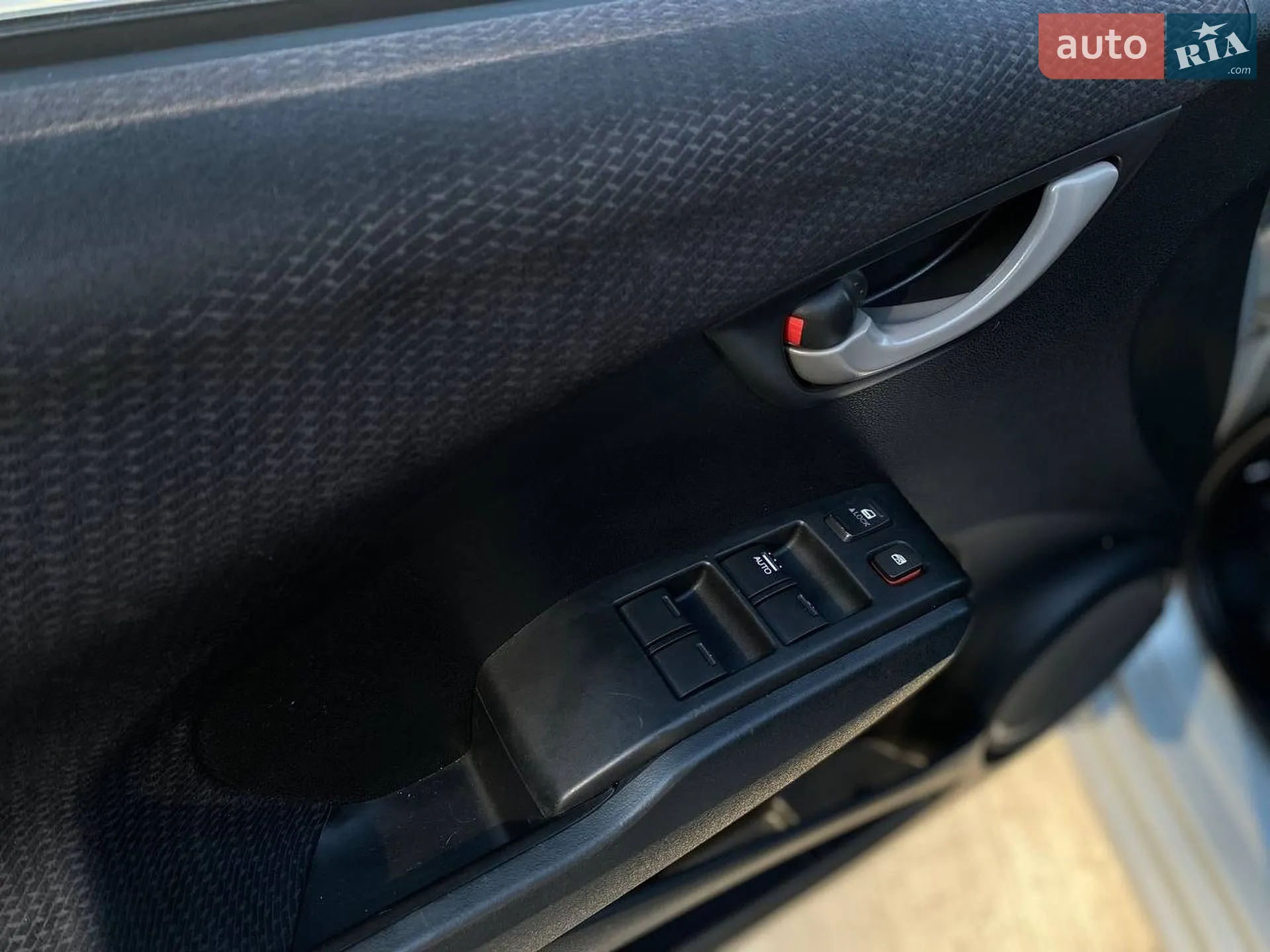2011 Honda Fit - мініатюра 18
