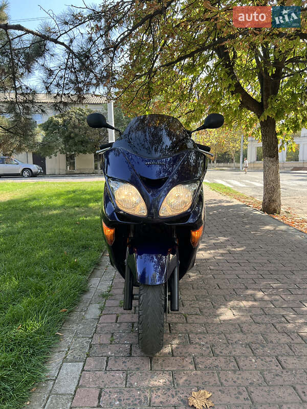 Максі-скутер Honda Forza 250 2004 в Білгороді-Дністровському