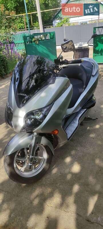 Макси-скутер Honda Forza 250 2010 в Захарьевке