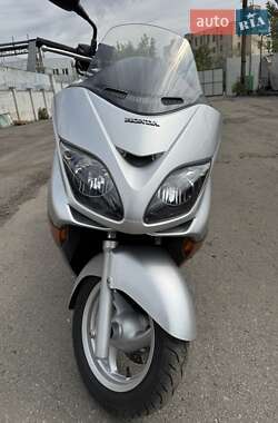 Макси-скутер Honda Forza 250 2005 в 