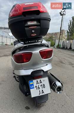 Макси-скутер Honda Forza 250 2005 в Киеве